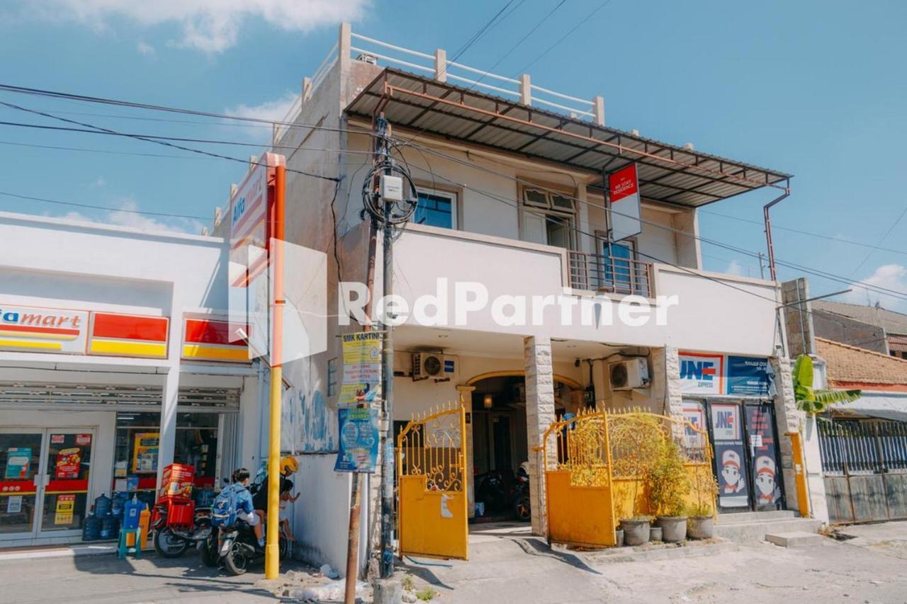 סוראבאיה We Stay Residence Redpartner מראה חיצוני תמונה